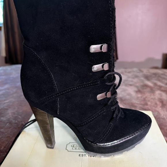 Coach Sidney Kidsuede Booties size 8. Style Q692 black - Picture 4 of 14